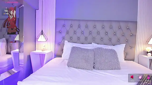 LunaBloomn online show from December 3, 5:11 pm