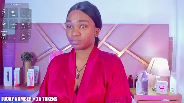 Snapshot of SophieSinclair chatting on January 10, 12:40 pm SophieSinclair online show from January 10, 12:40 pm