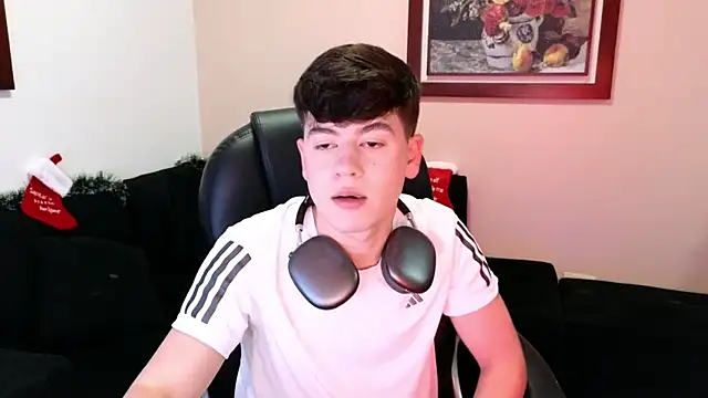 tightncuteass online show from November 20, 11:37 pm