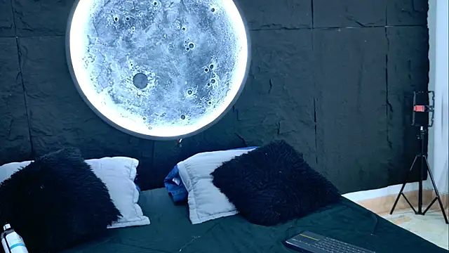 IvannaaVega online show from April 8, 4:45 am