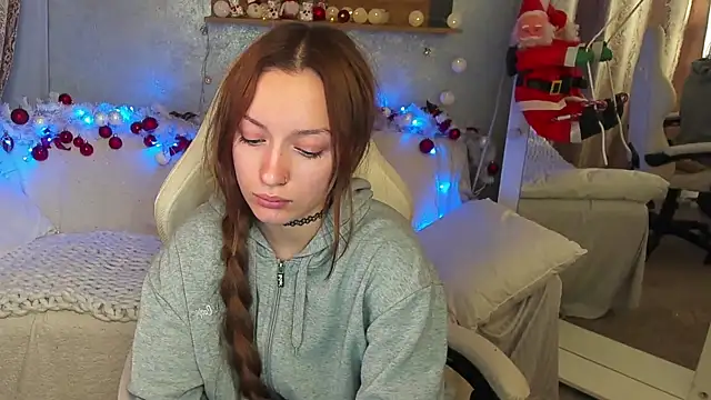 FoxyMayy online show from December 14, 11:31 pm