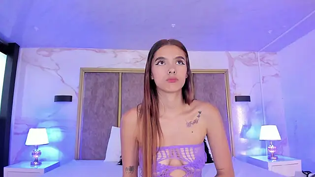 Snapshot of CarolinaaGomezz chatting on December 5, 7:54 pm CarolinaaGomezz online show from December 5, 7:54 pm