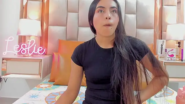 Snapshot of Leslie_Bussh_ chatting on September 24, 7:50 pm Leslie Bussh online show from September 24, 7:50 pm