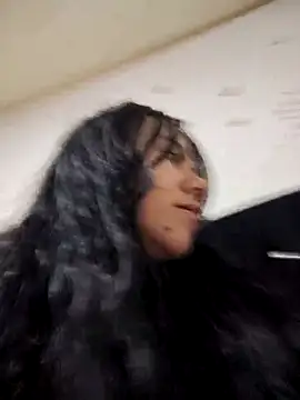 Snapshot of valen-sexx chatting on February 24, 3:59 am valen-sexx online show from February 24, 3:59 am