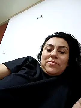 Snapshot of vanessa-titisM chatting on October 19, 4:02 am vanessa-titisM online show from October 19, 4:02 am
