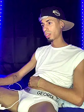 Snapshot of Alexx_1214 chatting on October 9, 11:47 pm Alexx 1214 online show from October 9, 11:47 pm