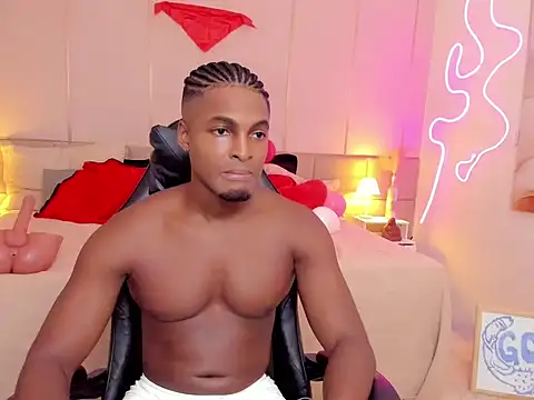 Snapshot of SoHighAngel chatting on February 14, 10:50 pm SoHighAngel online show from February 14, 10:50 pm