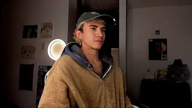 guynextdo0r online show from October 7, 9:17 am