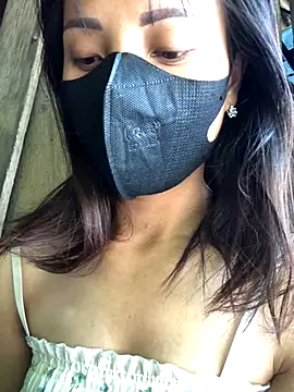 Snapshot of Heidi-i chatting on October 12, 3:27 am Heidi-i online show from October 12, 3:27 am