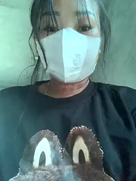 Snapshot of Heidi-i chatting on October 16, 6:25 am Heidi-i online show from October 16, 6:25 am