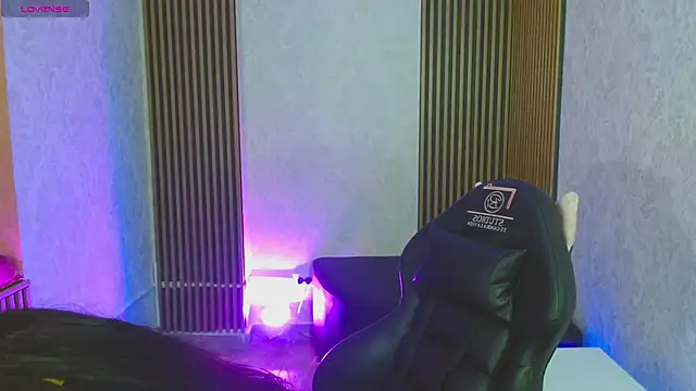 Miagates tay online show from November 3, 3:08 am