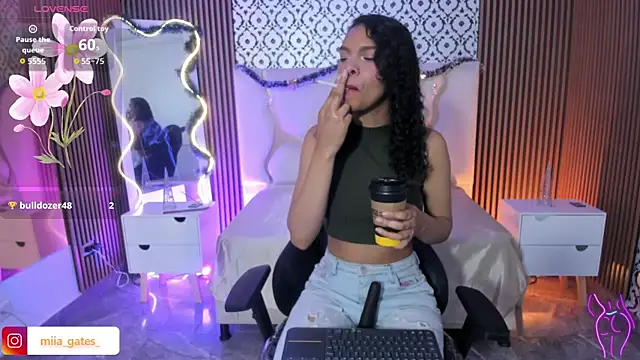 Miagates tay online show from December 2, 3:56 am