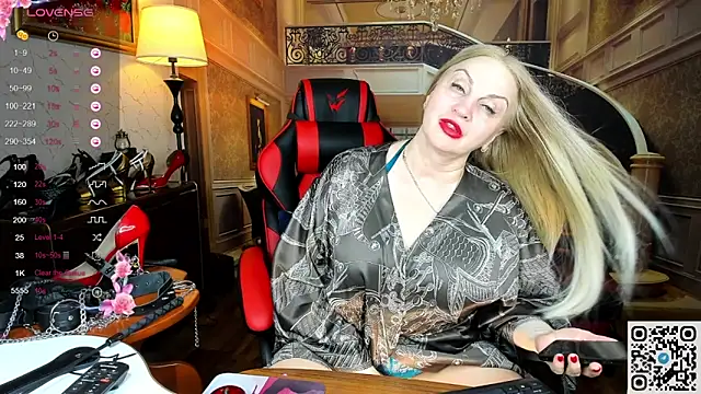 Nina Devillle online show from April 12, 1:38 pm