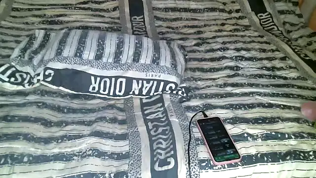 Snapshot of shleybabe chatting on October 2, 11:39 am shleybabe online show from October 2, 11:39 am