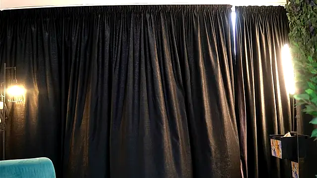 YuliaDesirevska online show from December 21, 12:34 pm