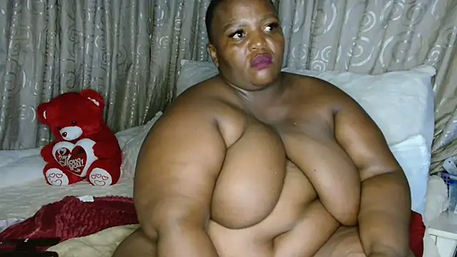 Snapshot of Bustyboobs02xx chatting on February 12, 5:52 pm Bustyboobs02xx online show from February 12, 5:52 pm