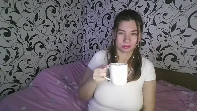 YourEmilie online show from December 23, 9:29 am