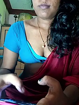 Snapshot of Tamil_Kavitha chatting on April 18, 6:28 am Tamil Kavitha online show from April 18, 6:28 am