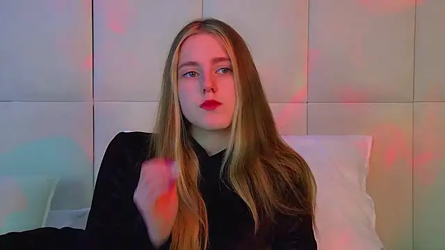 Snapshot of LexiBookwell chatting on February 27, 6:35 am LexiBookwell online show from February 27, 6:35 am