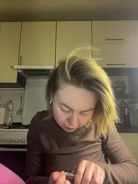 MartaLuna  online show from February 12, 6:25 pm