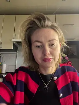 MartaLuna  online show from February 14, 1:41 pm