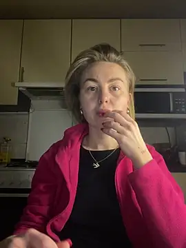 MartaLuna  online show from February 22, 6:28 pm