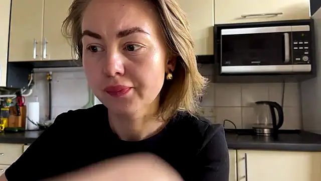 MartaLuna  online show from May 14, 1:51 pm