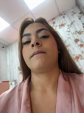 MayaMoanXXX online show from April 8, 1:11 pm