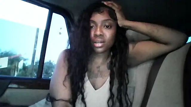 Snapshot of Cocochanel4567 chatting on May 20, 3:02 am Cocochanel4567 online show from May 20, 3:02 am
