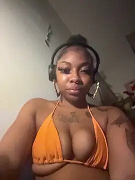 Cocochanel4567 online show from July 9, 9:13 am