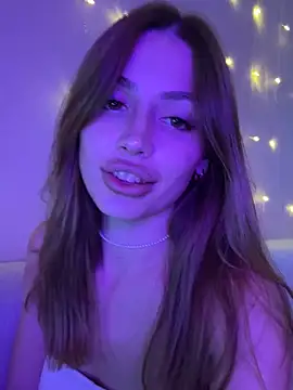 Elizabeth Tay online show from October 16, 6:09 pm