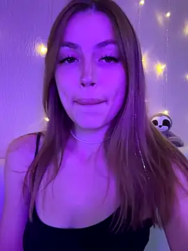 Elizabeth Tay online show from October 30, 6:08 pm