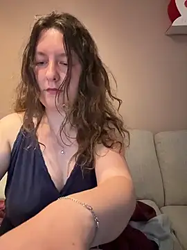 AnielaMarie online show from September 23, 7:00 am