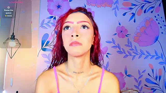 Snapshot of emma_hearths chatting on September 17, 7:48 pm emma hearths online show from September 17, 7:48 pm