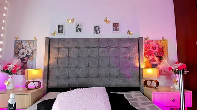 Linda Fosterr online show from May 27, 7:22 pm