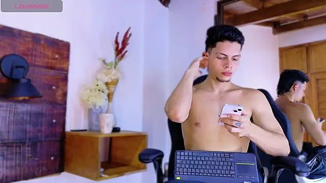 JhosuaVega online show from April 12, 7:08 pm