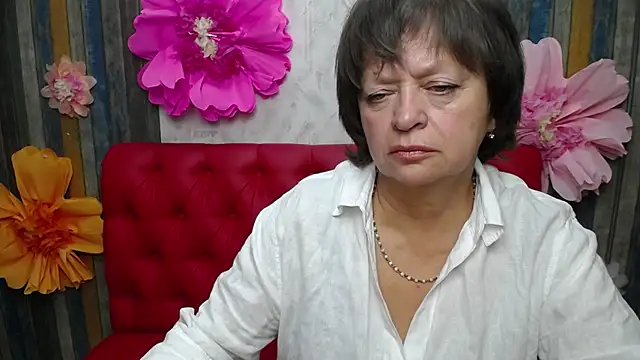 Snapshot of MaltaFora chatting on October 8, 11:08 am MaltaFora online show from October 8, 11:08 am