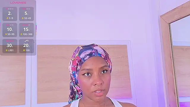 ValeryCortezm online show from November 19, 1:22 pm