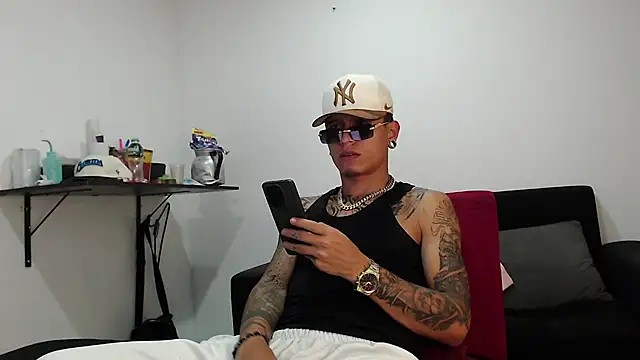 Snapshot of rickgraims chatting on October 9, 2:09 am rickgraims online show from October 9, 2:09 am