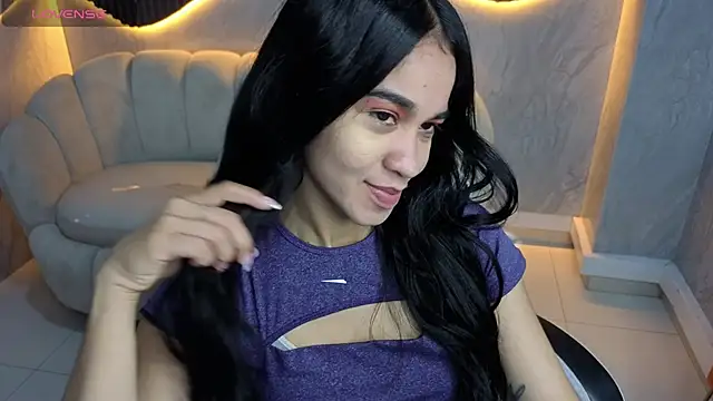 Maia Tx online show from October 27, 1:04 pm