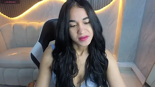 Maia Tx online show from November 4, 12:59 pm