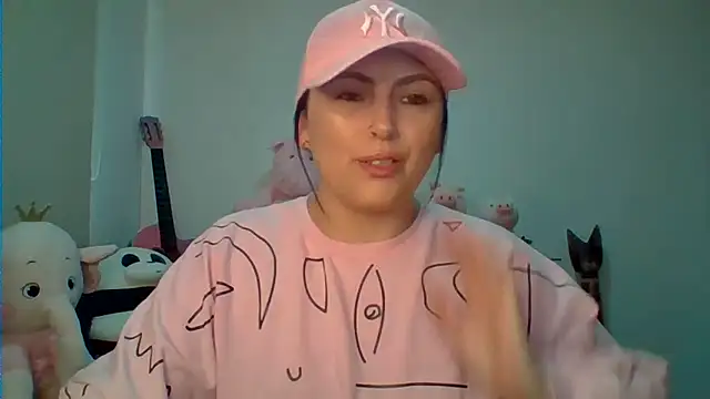 Snapshot of Venusina_07 chatting on April 24, 4:42 pm Venusina 07 online show from April 24, 4:42 pm