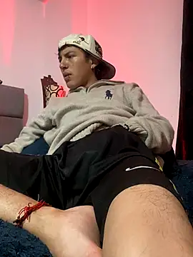 Snapshot of NaytonFreeman chatting on November 12, 11:21 am NaytonFreeman online show from November 12, 11:21 am