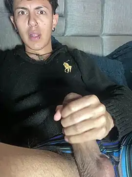 Snapshot of NaytonFreeman chatting on December 14, 11:26 am NaytonFreeman online show from December 14, 11:26 am