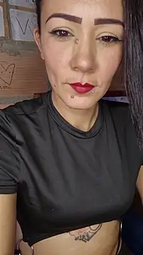 Lhia  online show from November 29, 5:16 pm