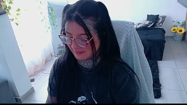 Unatatuada online show from September 16, 9:05 pm