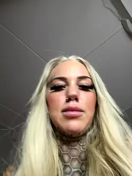 paulinaalatalo online show from September 16, 8:32 pm