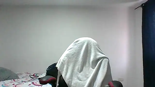 adri89-g online show from March 6, 12:01 pm