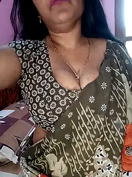 Snapshot of KannadaTamilTeluguBeauty chatting on January 17, 7:57 am KannadaTamilTeluguBeauty online show from January 17, 7:57 am