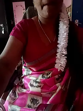 Snapshot of KannadaTamilTeluguBeauty chatting on February 13, 10:22 am KannadaTamilTeluguBeauty online show from February 13, 10:22 am